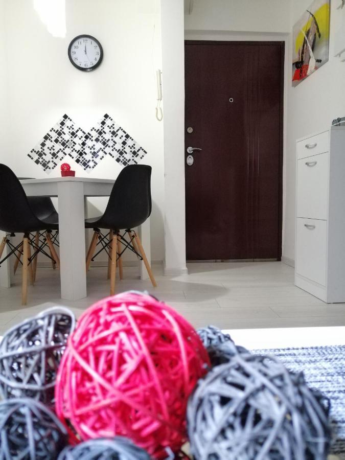 Studio Apartman Kocka Белград Экстерьер фото
