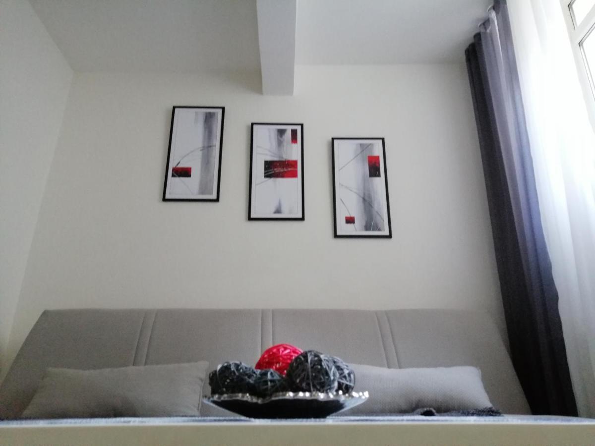 Studio Apartman Kocka Белград Экстерьер фото